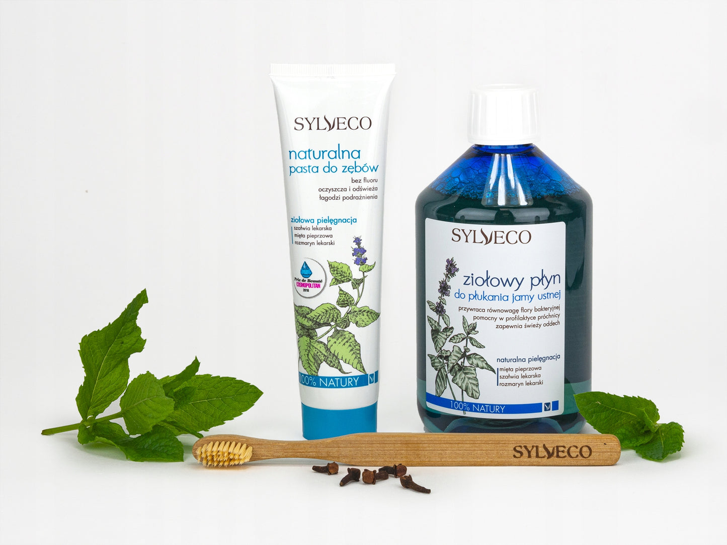 Miętowo ziołowy płyn naturalny do płukania jamy ustnej bez alkoholu Sylveco